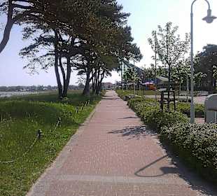 Die Strandpromenade bei Glowe