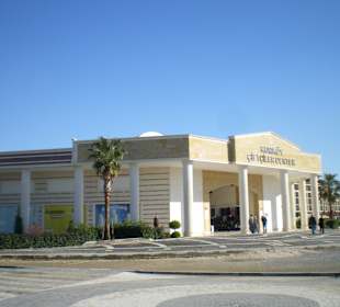 Das Kumköy Center im Sonnenschein