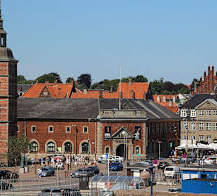 Blick auf die Altstadt von der Fähre