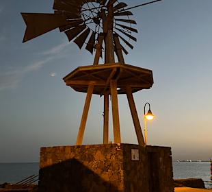 Strandpromenade Costa Teguise