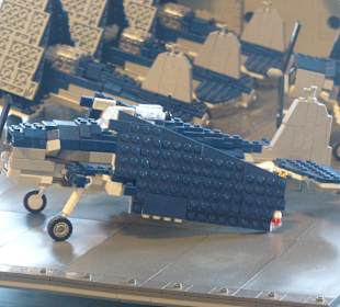 Legomodell der USS Intrepid