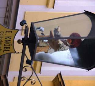 Figur bewegt sich im Glas