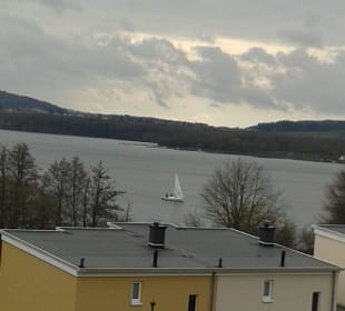 Ausblick vom Ferienhaus auf den See 