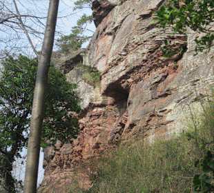 Ehemalige Vorburg, jetzt Kletterfelsen