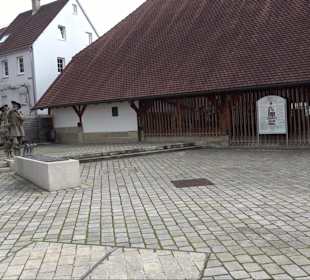 Brunnenplastik Traubenträger Linsenhofen
