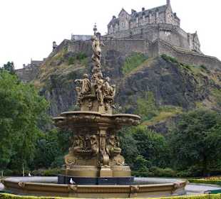 Blick auf Edinburgh Castle