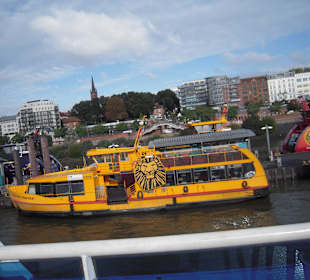 Zubringerboot König der Löwen