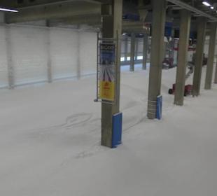 Die LOTTO Thüringen Skisport-HALLE bei ca. - 3 °C