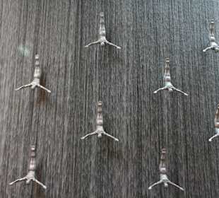 Wasserfall in der Mall über mehrere Etagen