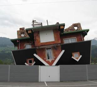 Haus auf dem Kopf