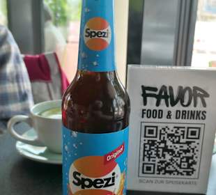 Pause beim Café „Favor place“ (Zum Domfelsen 5)