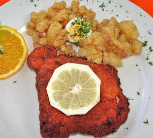 Gefülltes Bauernschnitzel im Dümpfelschöpfer
