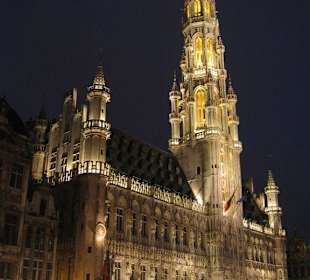 Rathaus bei Nacht