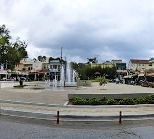 Dorfplatz/Platia von Georgioupolis