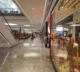 Rolltreppen zur zweiten Ebene