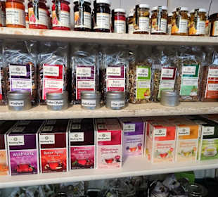 Das Angebot des Shops im Bünting Teemuseum