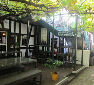 Candles Lounge Biergarten