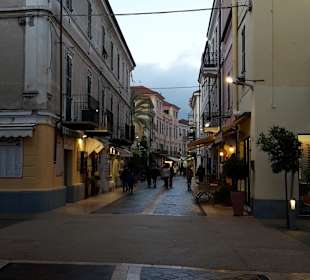 Fußgängerzone im Ort