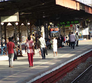 Im Bahnhof Bandra