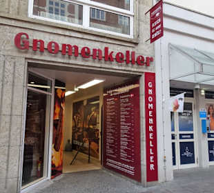 Eingang zum "Porterhouse im Gnomenkeller"