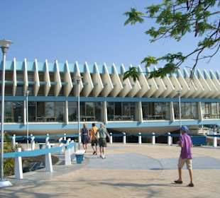 Centro Comercial Hicacos