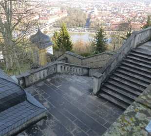 Treppöen zum Kreuzweg
