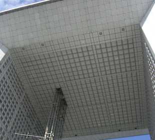 Nowoczesny łuk triumfalny