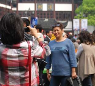 In der Nähe der Zick-Zack-brücke