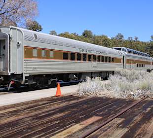 Tagsüber abgestellte Waggons