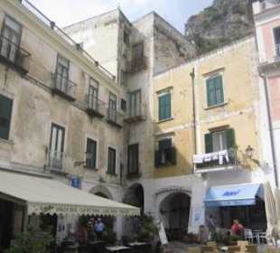 Die Piazza von Atrani