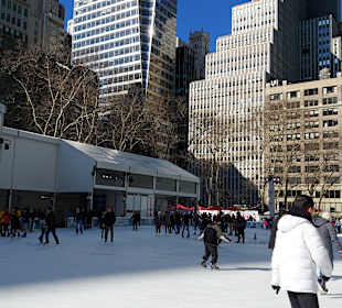 Bryant Park mit Eisfläche 