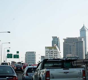 1x Stau in Bangkok(halbe Stunde)