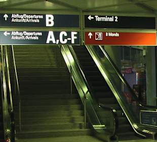 Rolltreppe zum Gate