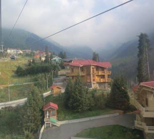Almaty Skigebiet Chimbulak Auffahrt zum Skigebiet