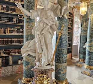 Bibliotheksaal