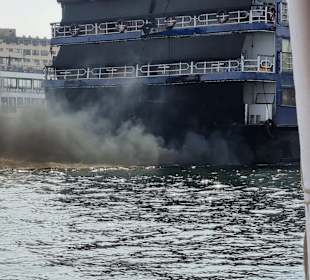 Tag und Nacht Dieselqualm