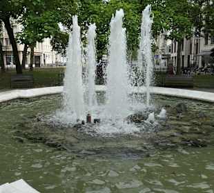 Der Springbrunnen am Kaiser-Wilhelm-Ring