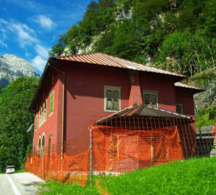 Verlassene tolle Häuser Plöckenpass