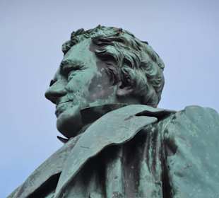 Ansichten des Bürgermeister-Smidt Denkmals