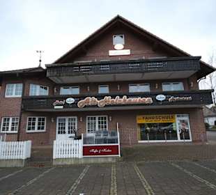 Außenansicht mit Terrasse