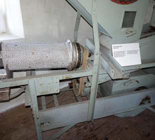 Kornreinigung in der Stiftsmühle