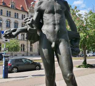 Plastik Raub der Sabinerinnen am Breiten Weg