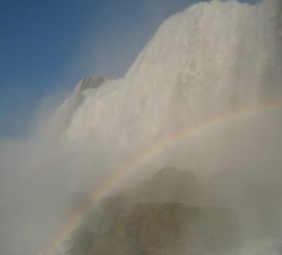 Niagara Fälle mit Regenbogen