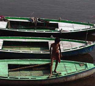 Łodzie nad Gangesem