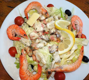 Salat mit Meeresfrüchten im El Coco Loco