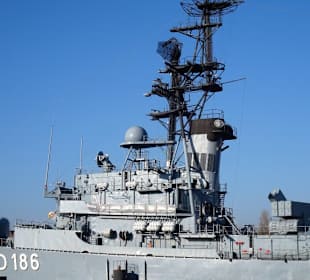 Der Lenkwaffenzerstörer Mölders im Marinemuseum