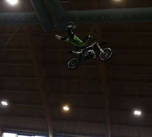 Action FMX-Jump