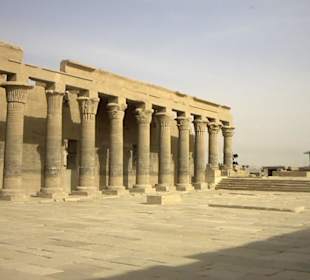 Säulenhof  Philae Tempel