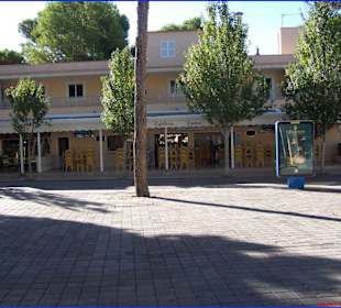 Cafe Aguma am Marktplatz von Cala Rajada