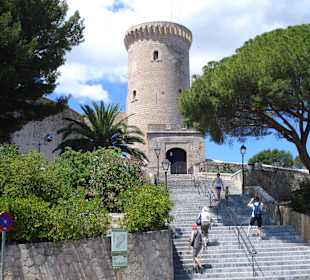 Aufgang zum Castell Bellver
